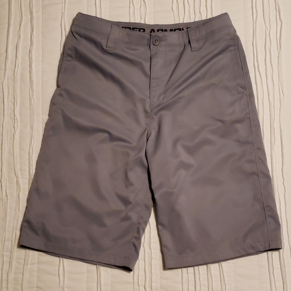 Under Armour Boys Youth Golf Shorts size 16